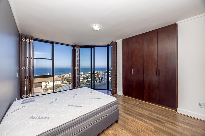 3 Bedroom Property for Sale in Bloubergstrand Western Cape